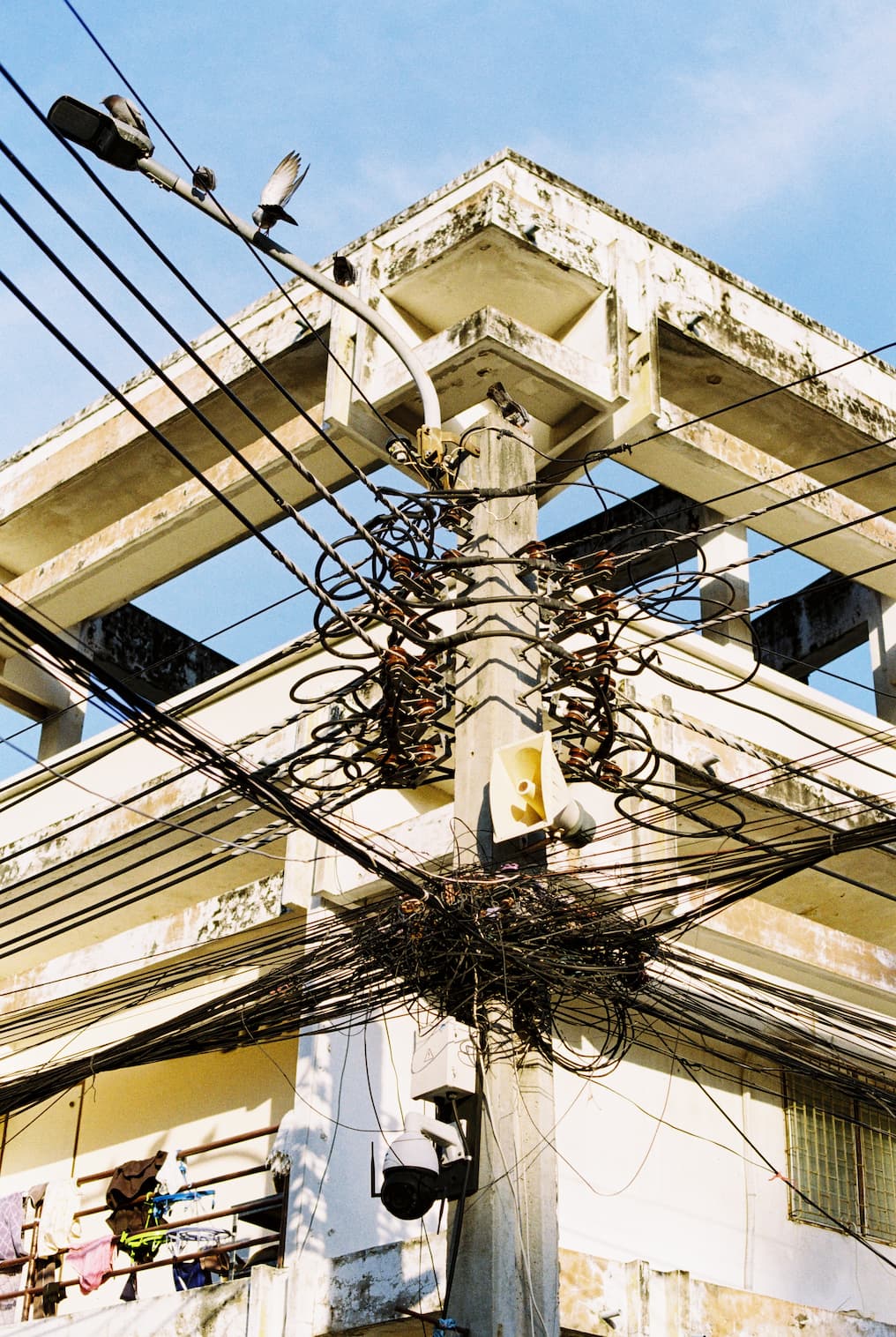 Kodacolor 100, Powerlines