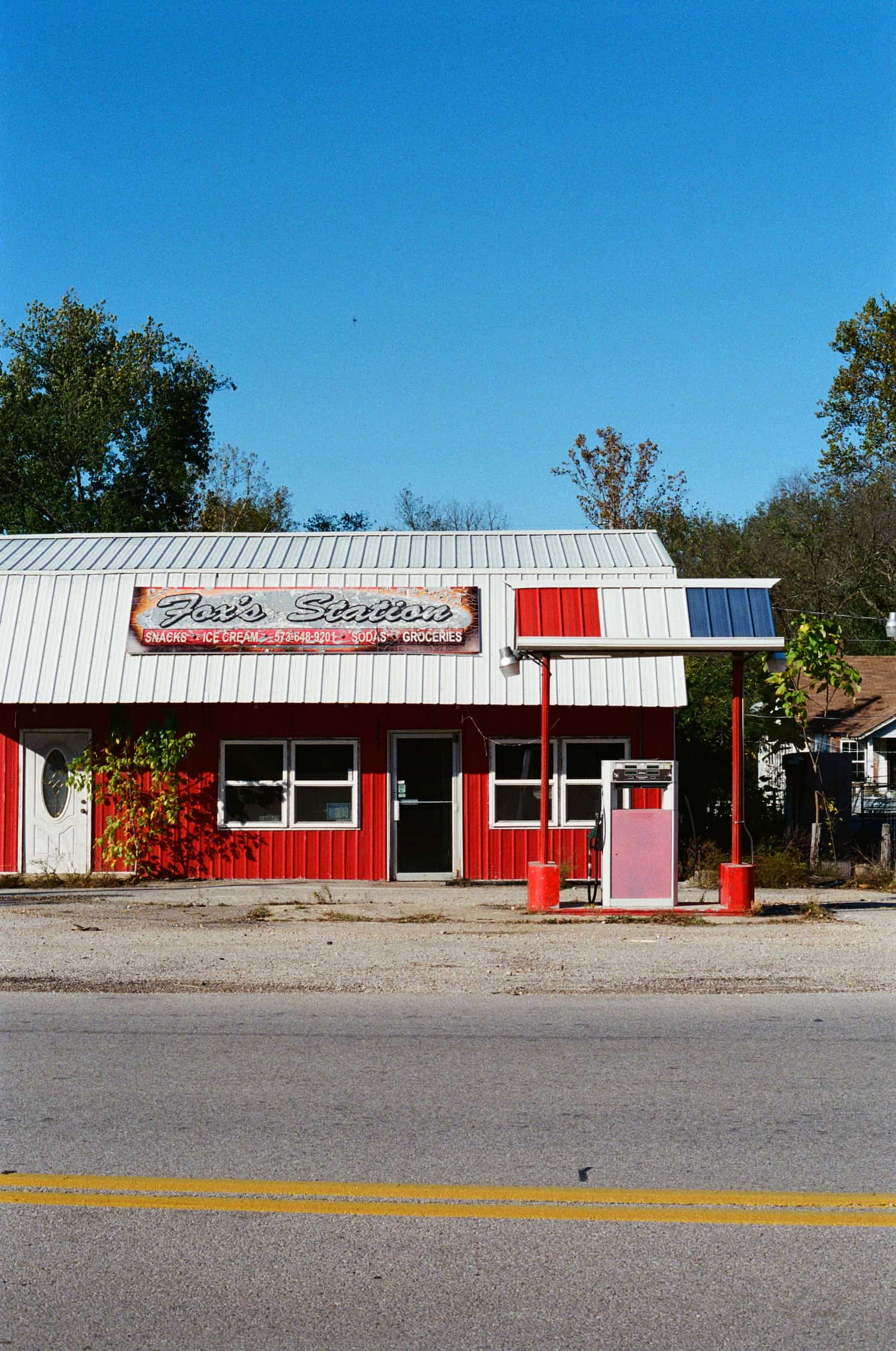 Kodak Ultramax 400, Abandoned Gas Station in Rural Missouri